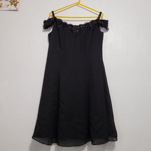 Dave & Johnny | Retro off-shoulder dress